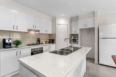 2/6 Edith Court, St Leonards - Thumbnail 4