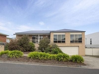 24 Golden Grove, Portarlington - Thumbnail 2