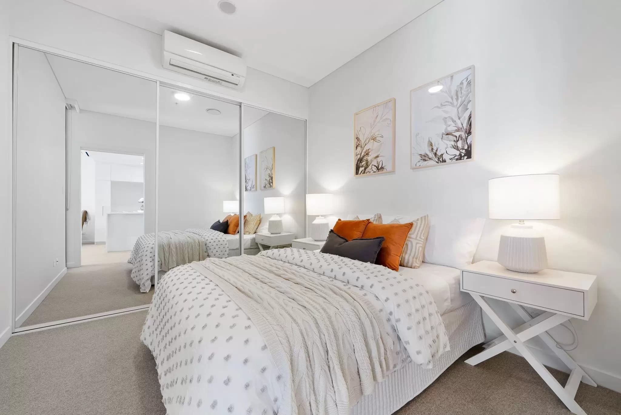 2407/11 Wentworth Place, Wentworth Point, Wentworth Point - Thumbnail 2