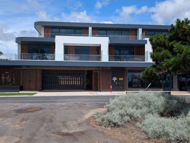 204/1-2 Bluff Road, St Leonards - Thumbnail 3