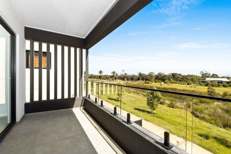 19 Swain Walk, St Leonards - Thumbnail 3