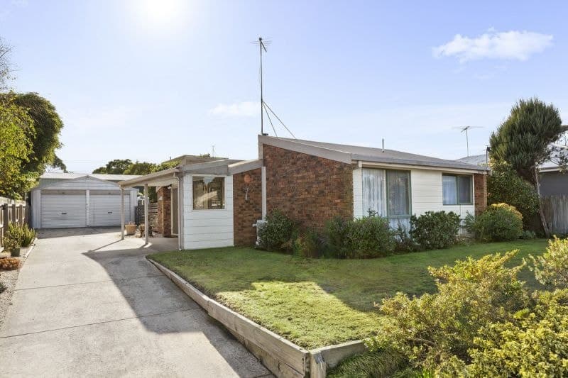 36 Wattlehill Grove, St Leonards - Image 1