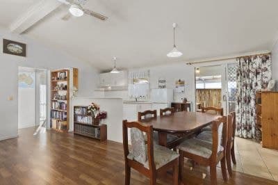 36 Wattlehill Grove, St Leonards - Thumbnail 6