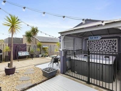 47 Pearl Bay Passage, St Leonards - Thumbnail 4