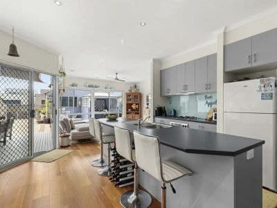 47 Pearl Bay Passage, St Leonards - Thumbnail 8
