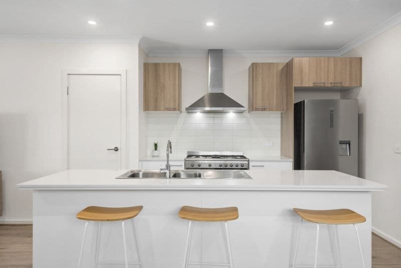 56 Miranda Crescent, St Leonards - Thumbnail 3