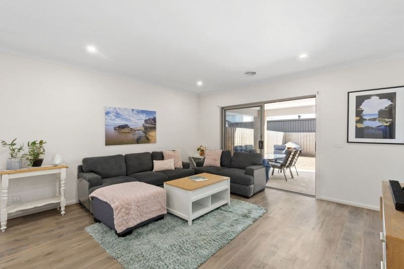 56 Miranda Crescent, St Leonards - Thumbnail 7