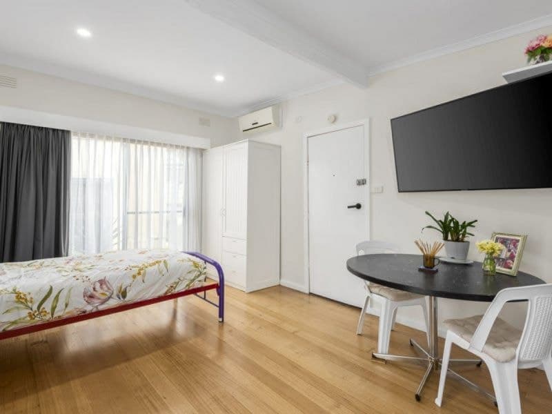Unit 3 5 Collett Court, St Leonards - Thumbnail 3