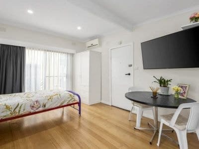 Unit 3 5 Collett Court, St Leonards - Thumbnail 4