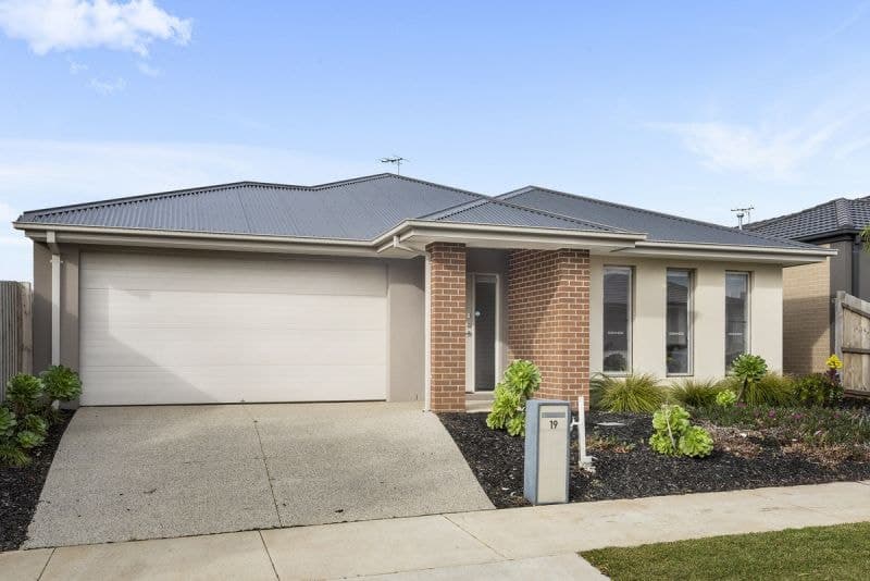 19 Miranda Crescent, St Leonards - Image 1