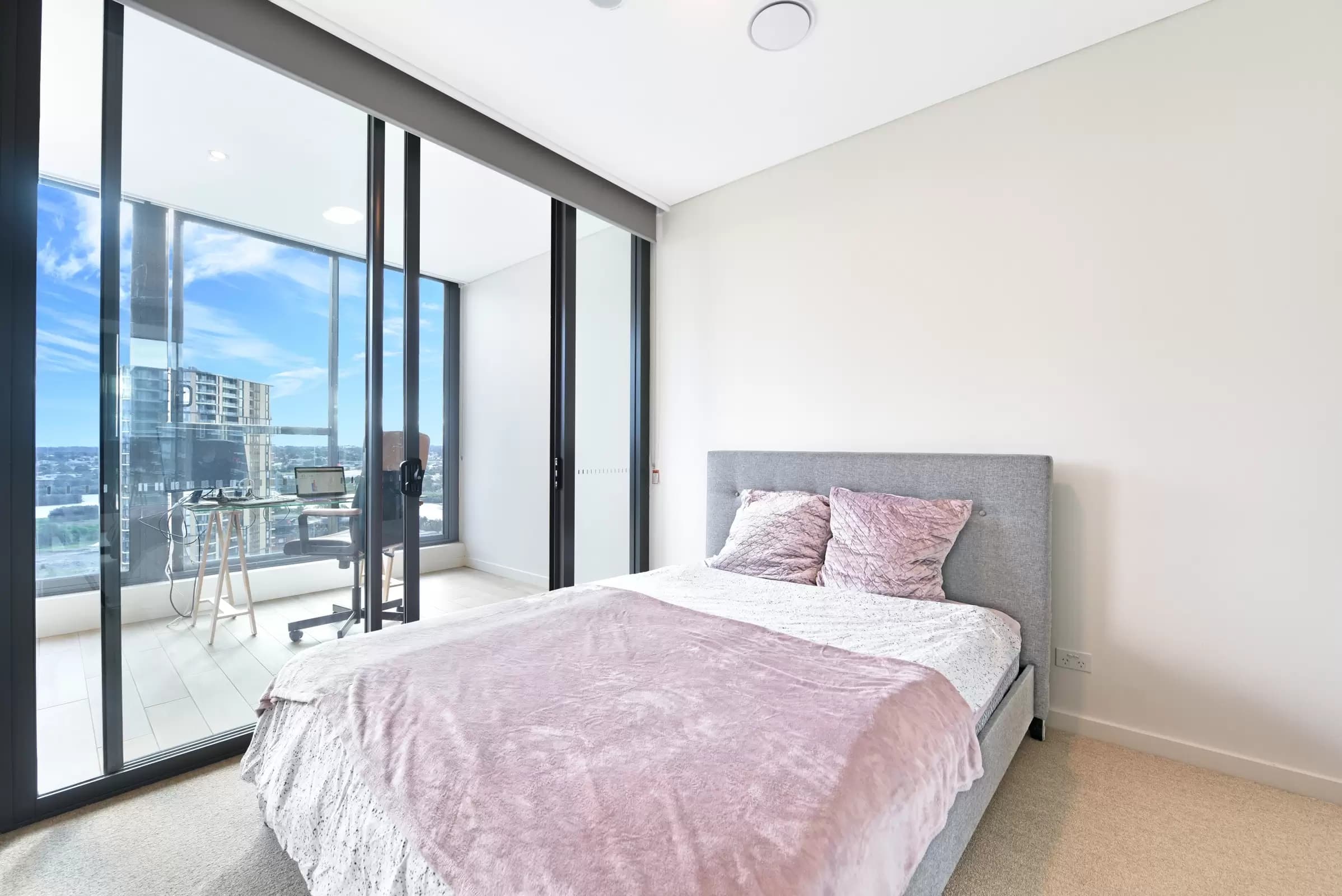 1913/11 Wentworth Place, Wentworth Point, Wentworth Point - Thumbnail 4