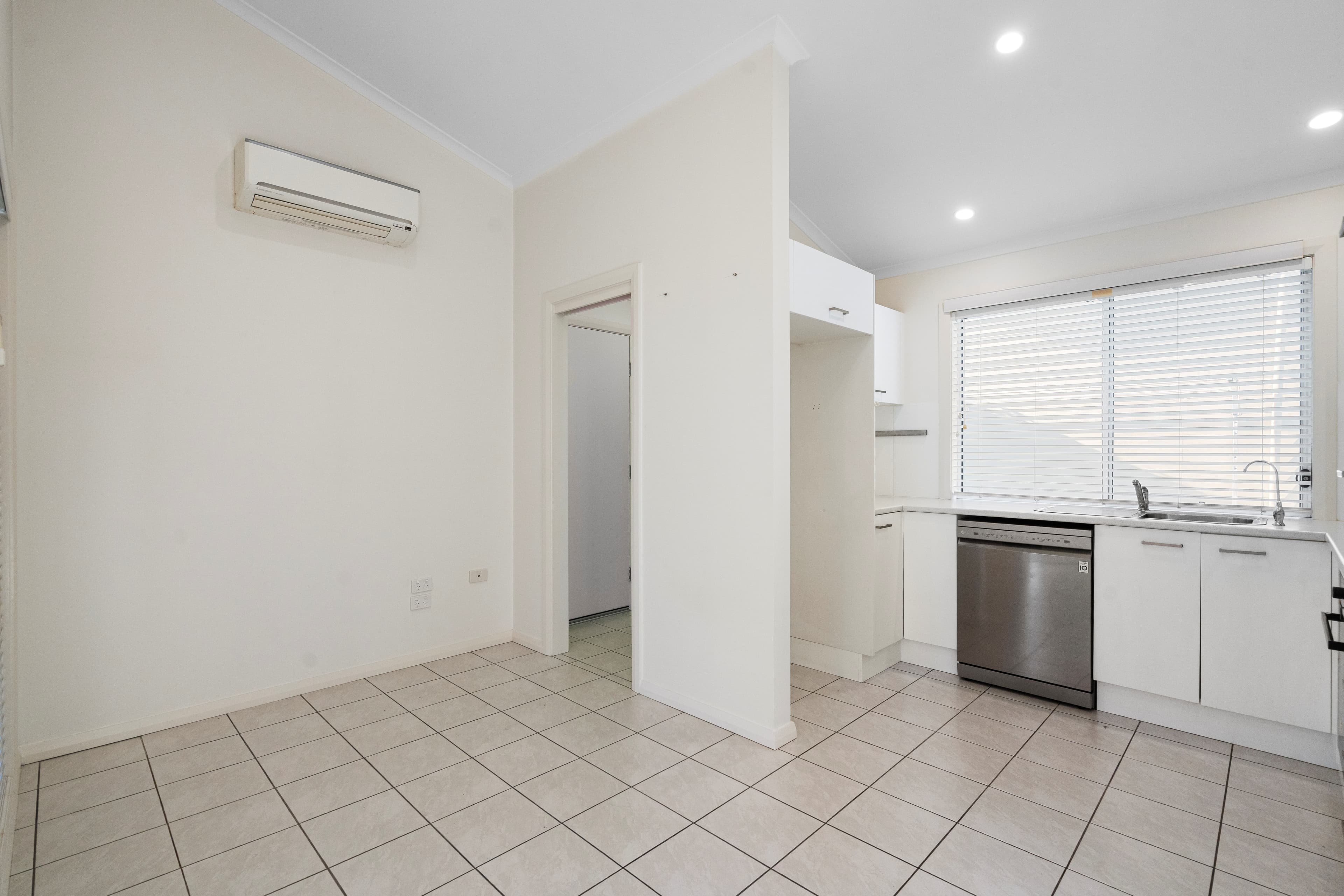 76/2 MacLeay Drive, Halekulani, NSW 2262, Halekulani - Thumbnail 5