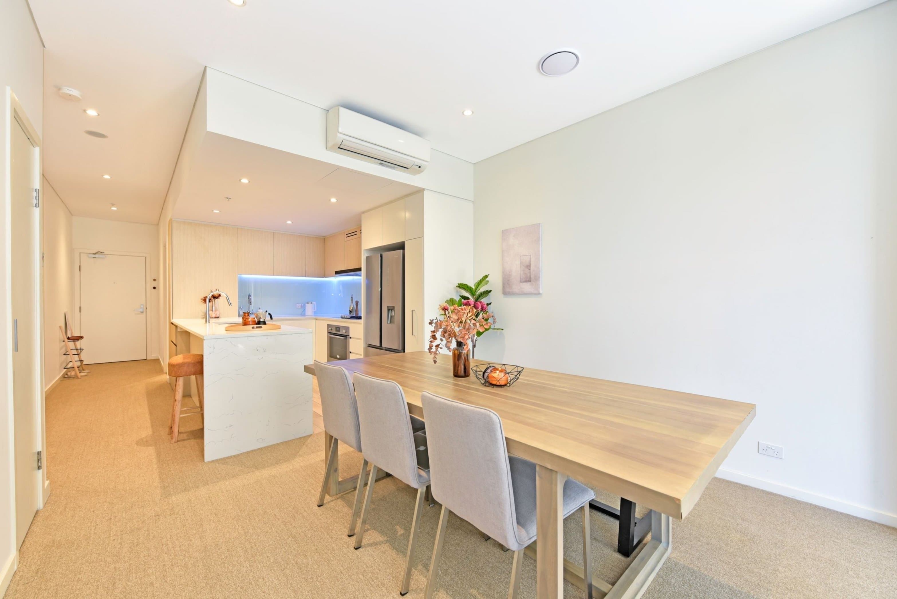 810/11 Wentworth Place, Wentworth Point, Wentworth Point - Image 1