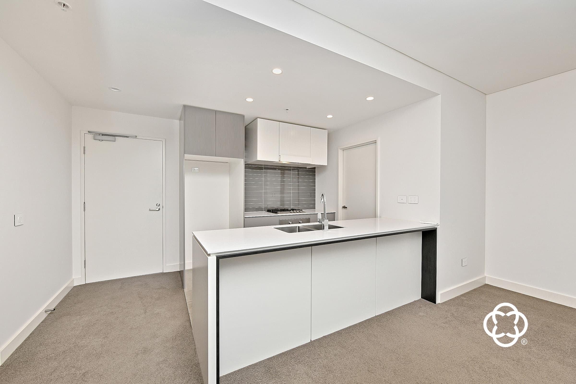 712/5 Verona Drive, Wentworth Point, Wentworth Point - Thumbnail 2
