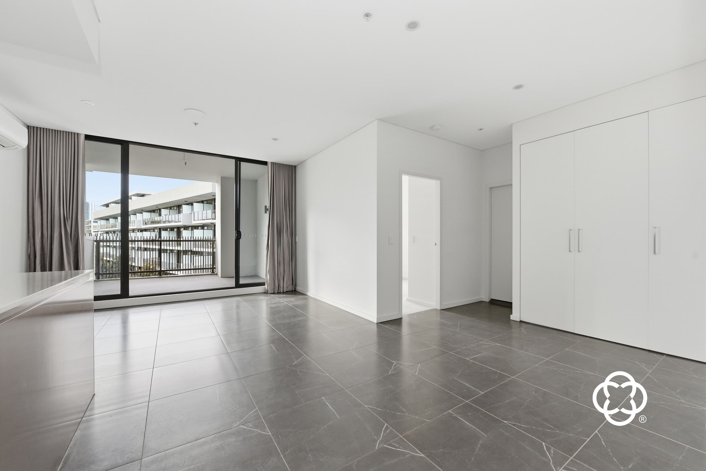 712/5 Verona Drive, Wentworth Point, Wentworth Point - Thumbnail 4