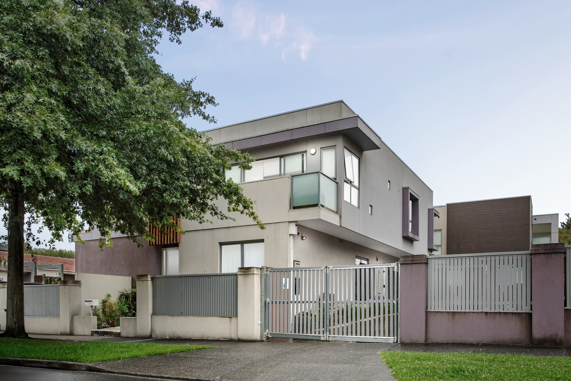 8/2 Cyril Street, Box Hill South - Image 1