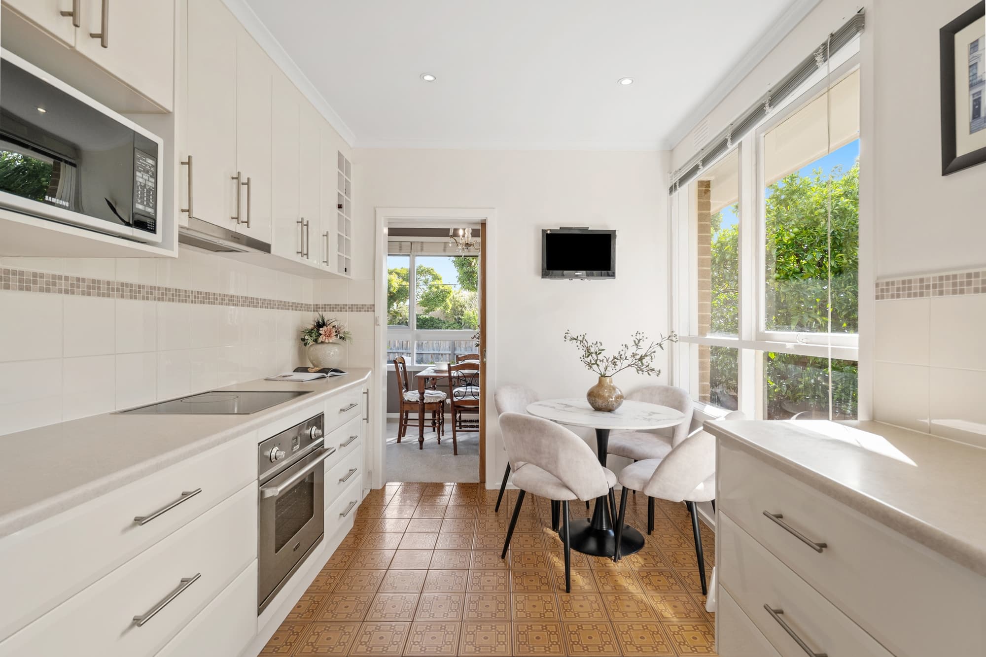 43 Newhaven Road, Burwood East - Thumbnail 8