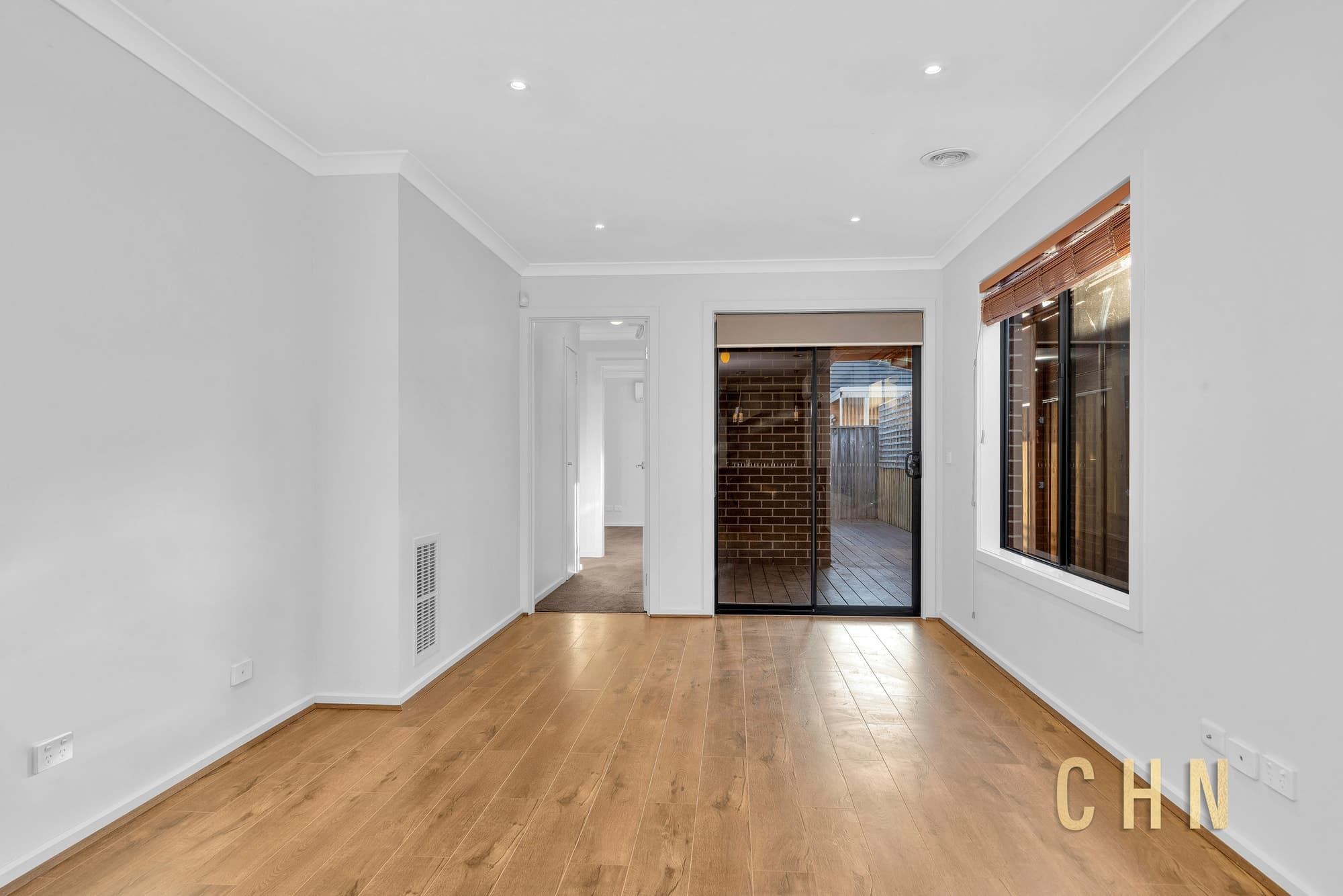 16 Treeleaf Avenue, Point Cook - Thumbnail 8