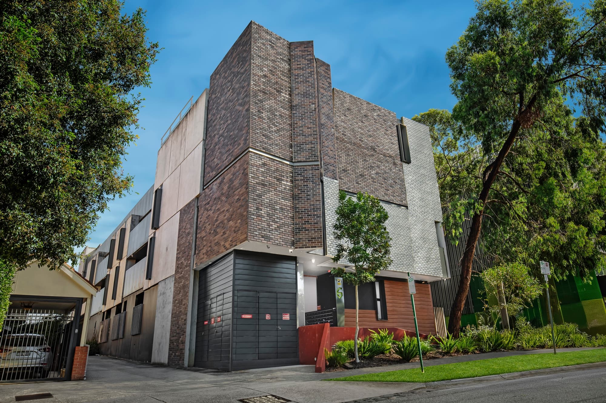 303/6 John Street, Box Hill - Image 1