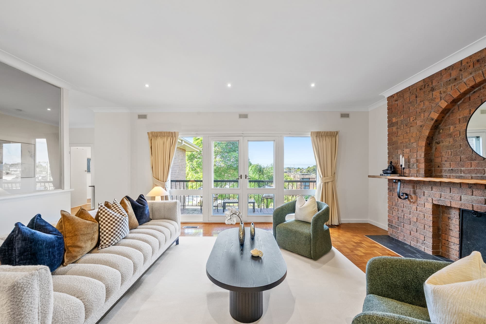 6 Latrobe Street, Bulleen - Thumbnail 2