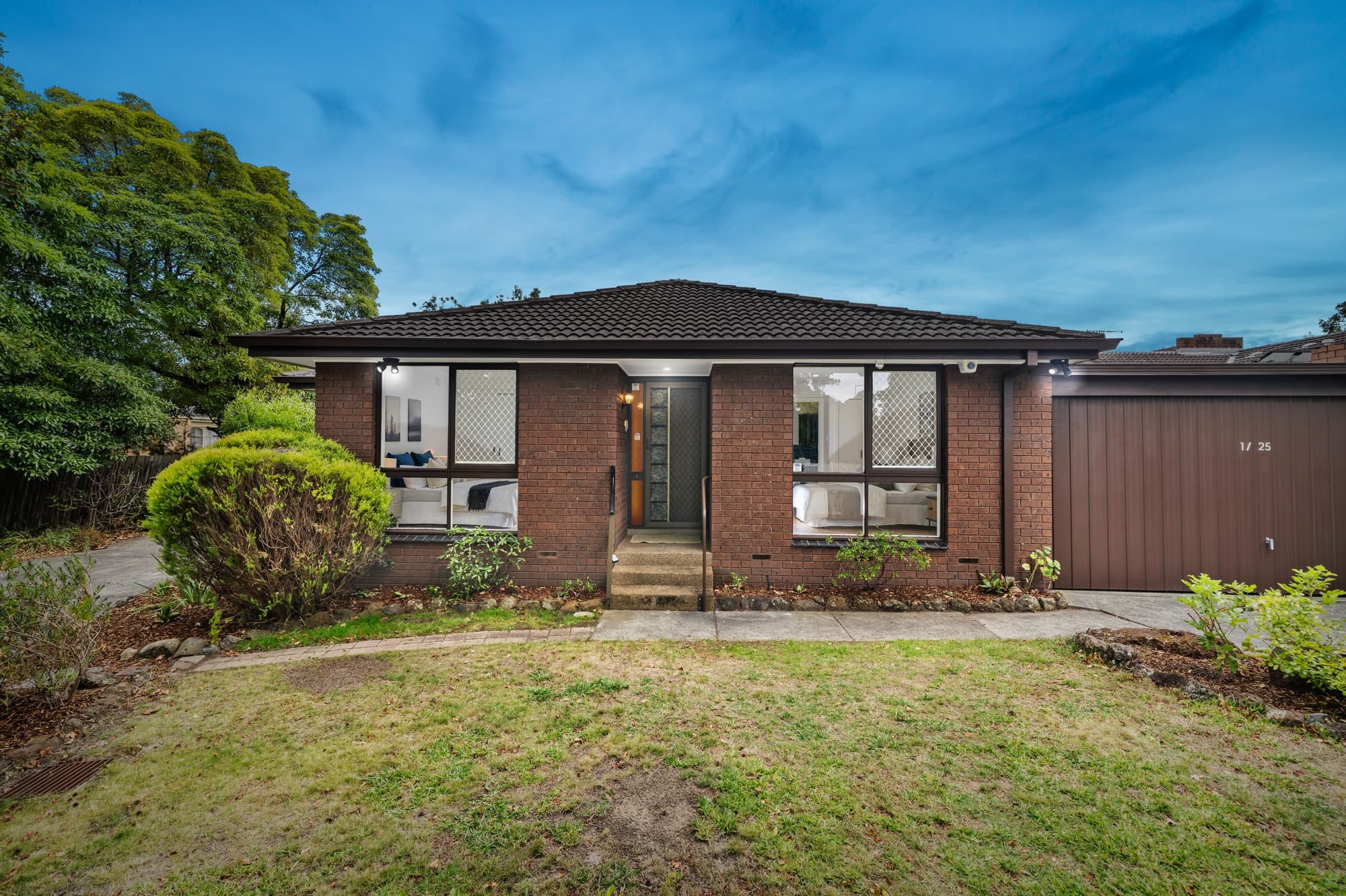 1/25 Glen Ebor Avenue, Blackburn - Thumbnail 2