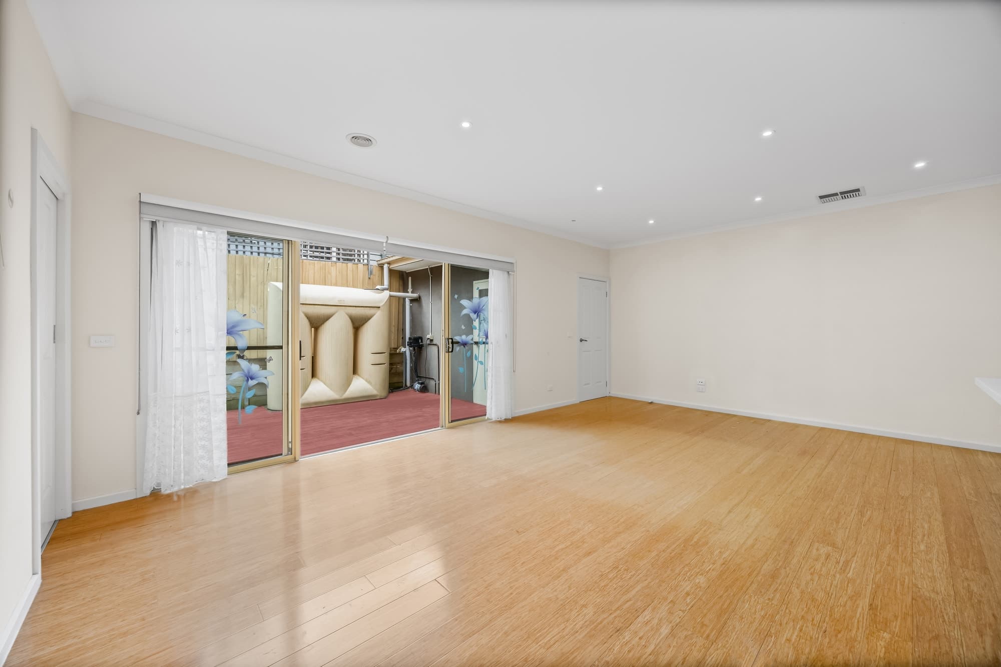 1/131 Dorking Road, Box Hill North - Thumbnail 2