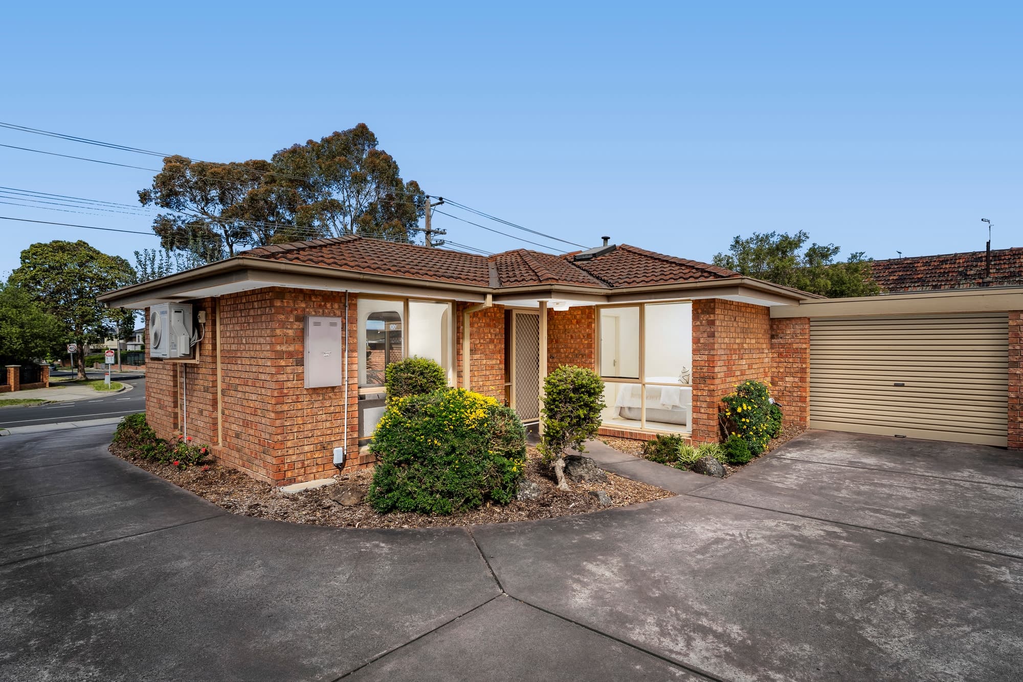 1/11 Beverley Street, Doncaster East - Image 1