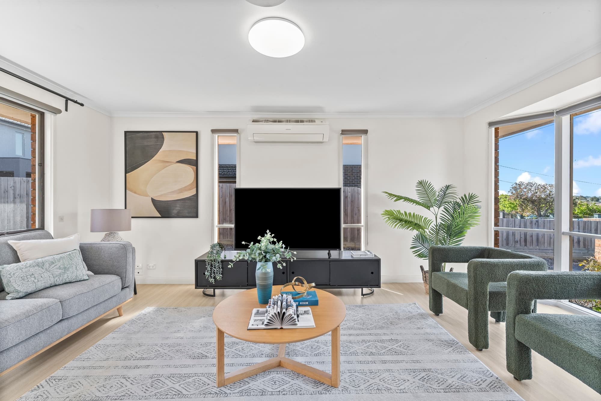 1/11 Beverley Street, Doncaster East - Thumbnail 2