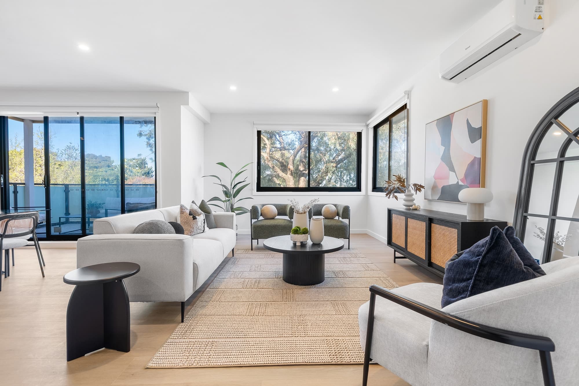 1/5-7 Montgomery Place, Bulleen - Thumbnail 3