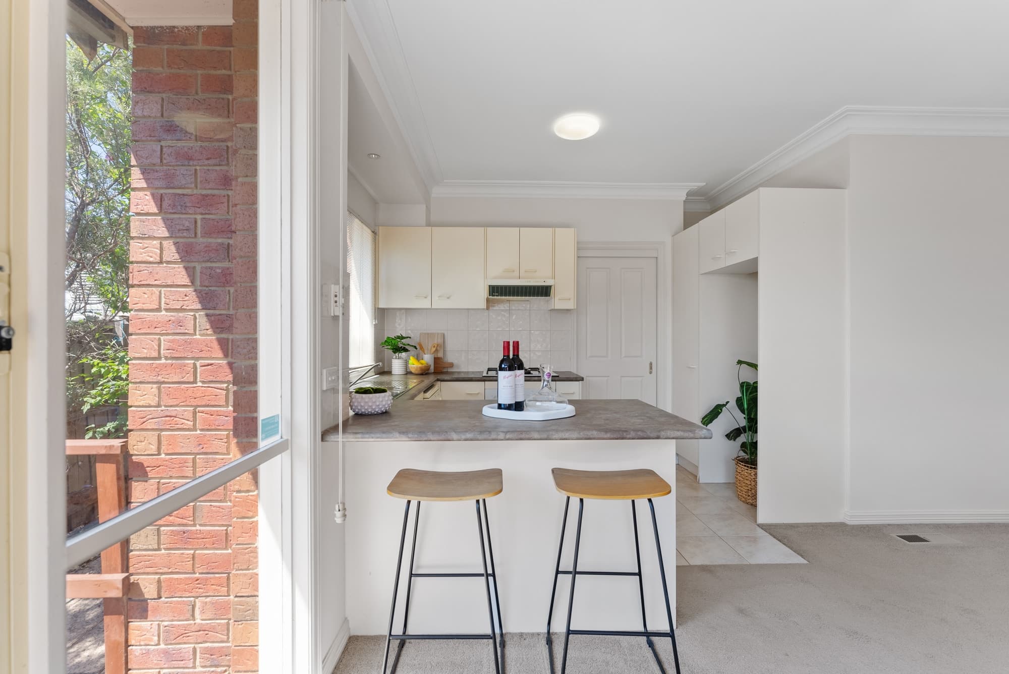 1/4 Ovens Street, Box Hill North - Thumbnail 4