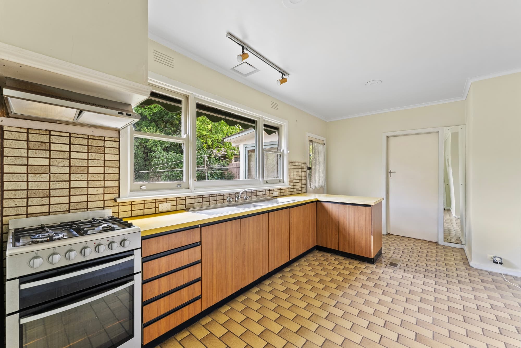 36 Heathfield Rise, Box Hill North - Thumbnail 8