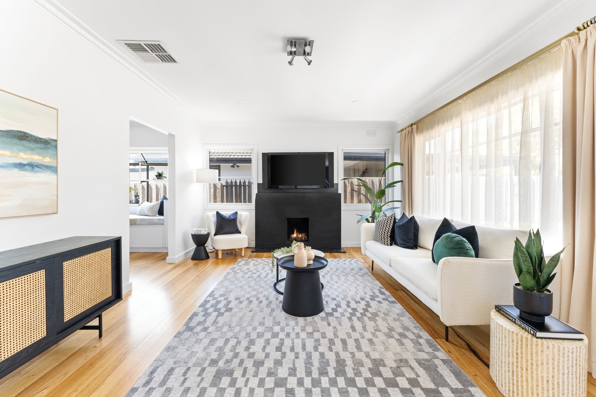 13 Lee Ann Street, Blackburn South - Thumbnail 2