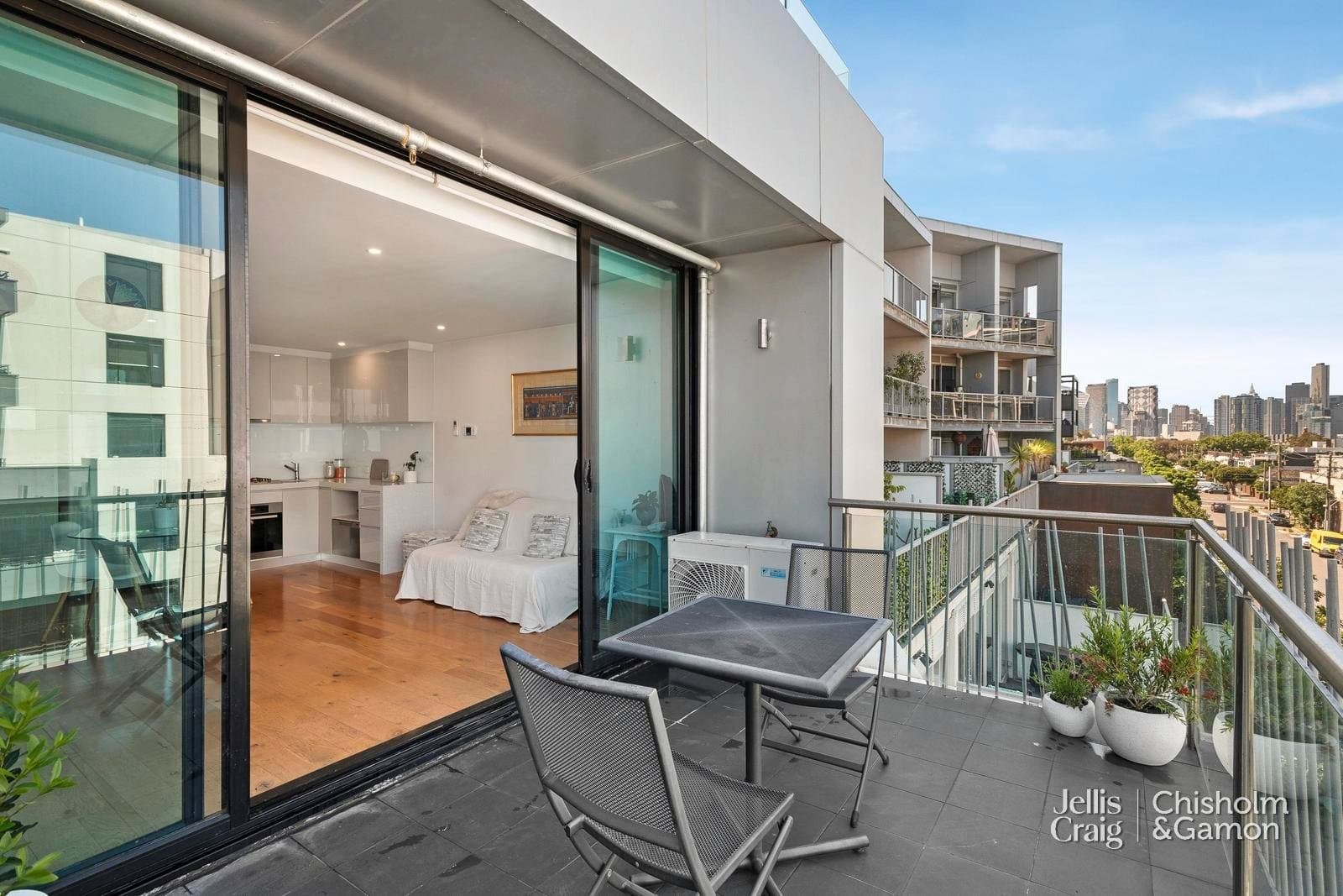 303/77 Nott Street, Port Melbourne, Port Melbourne - Thumbnail 3