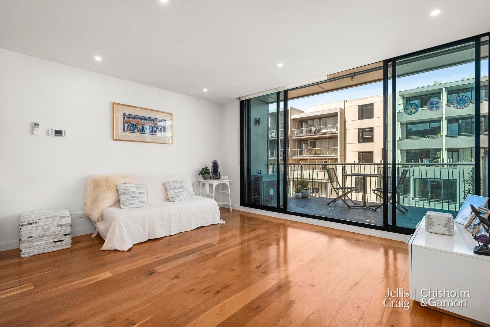 303/77 Nott Street, Port Melbourne, Port Melbourne - Thumbnail 4