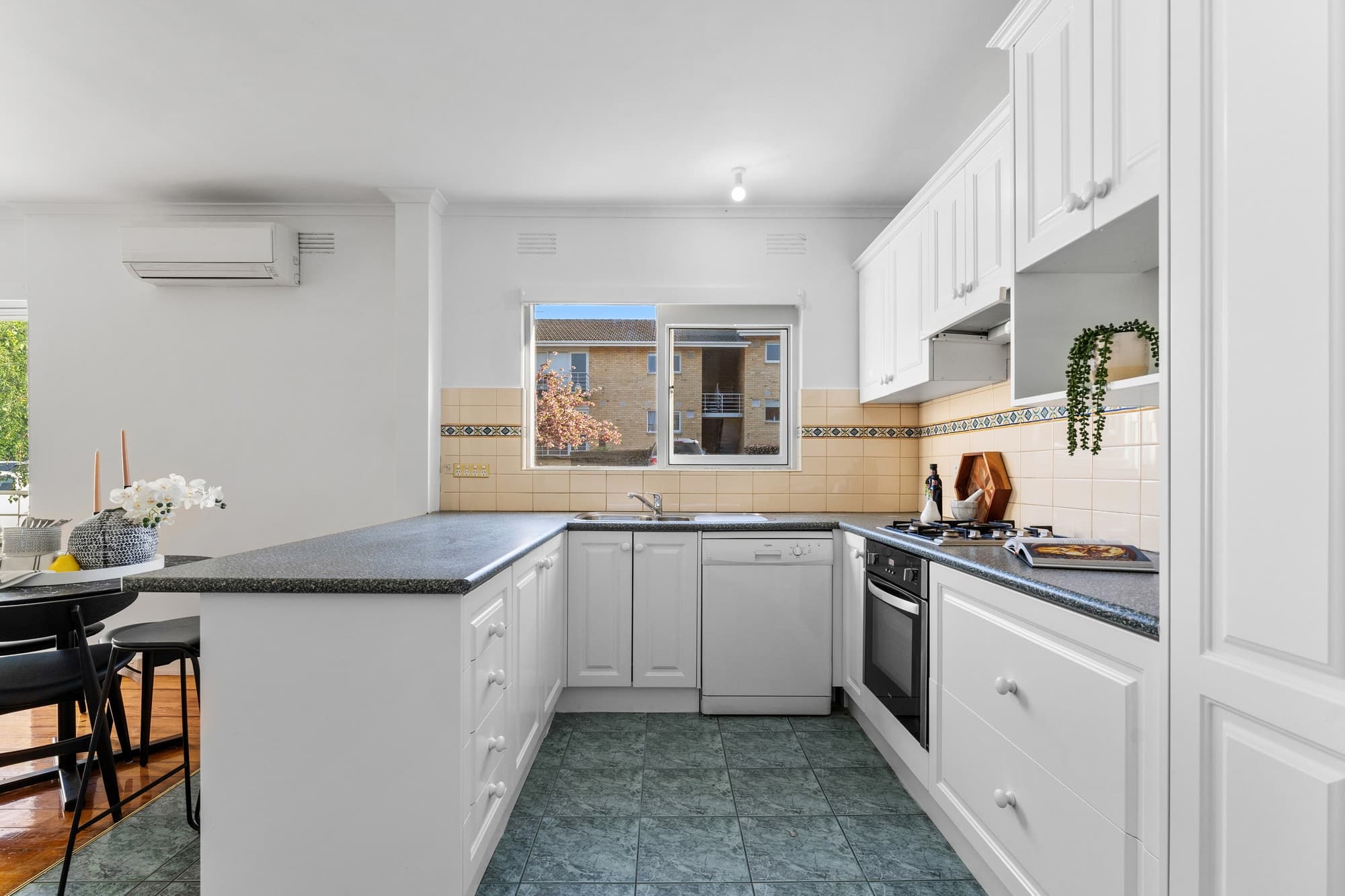 3/3 Kireep Road, Balwyn - Thumbnail 6