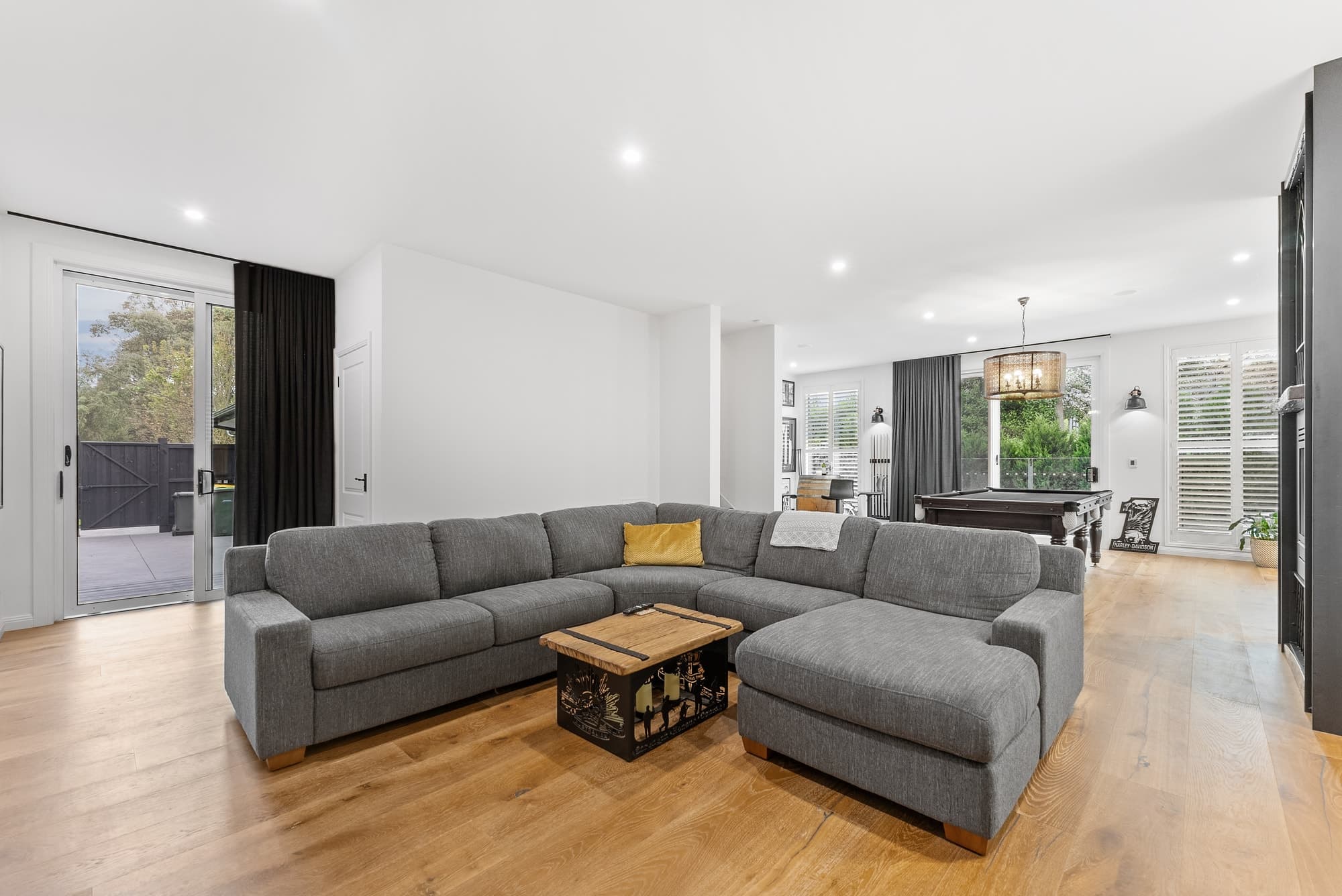 18 Glen Road, Mitcham - Thumbnail 2