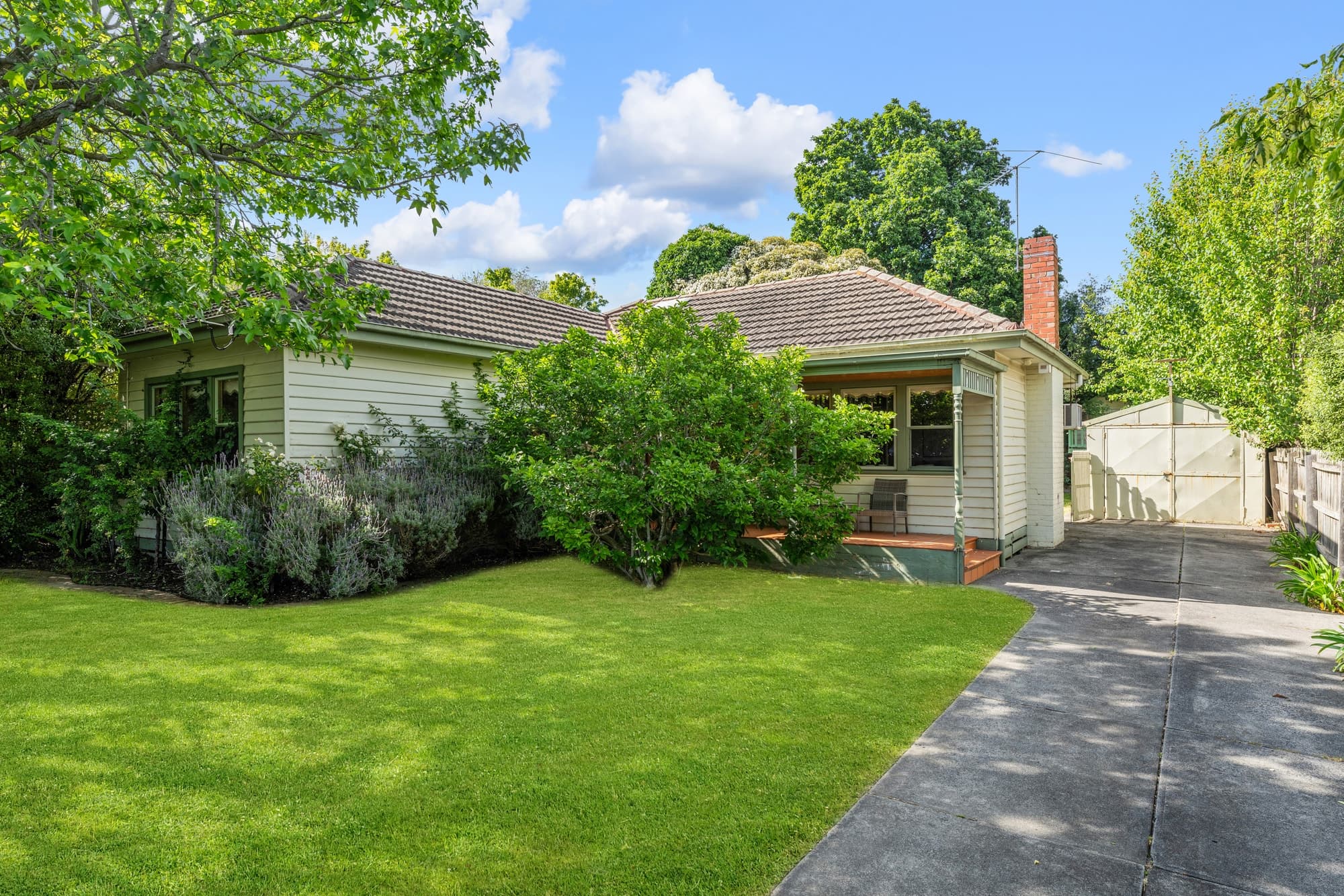 8 Martin Street, Box Hill North - Thumbnail 2