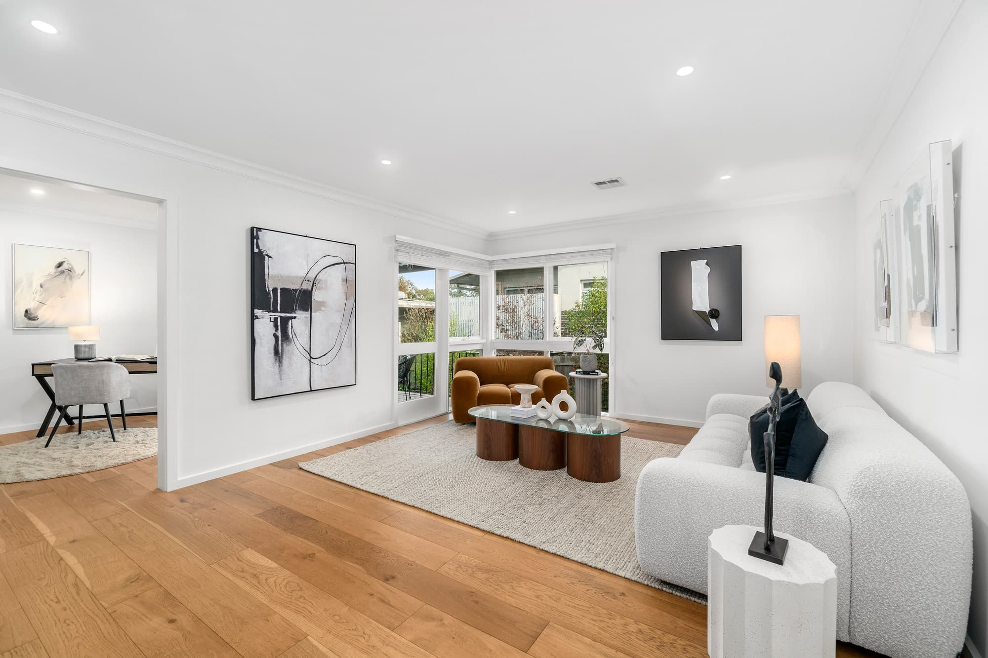 48 Blackburn Road, Doncaster East - Thumbnail 3
