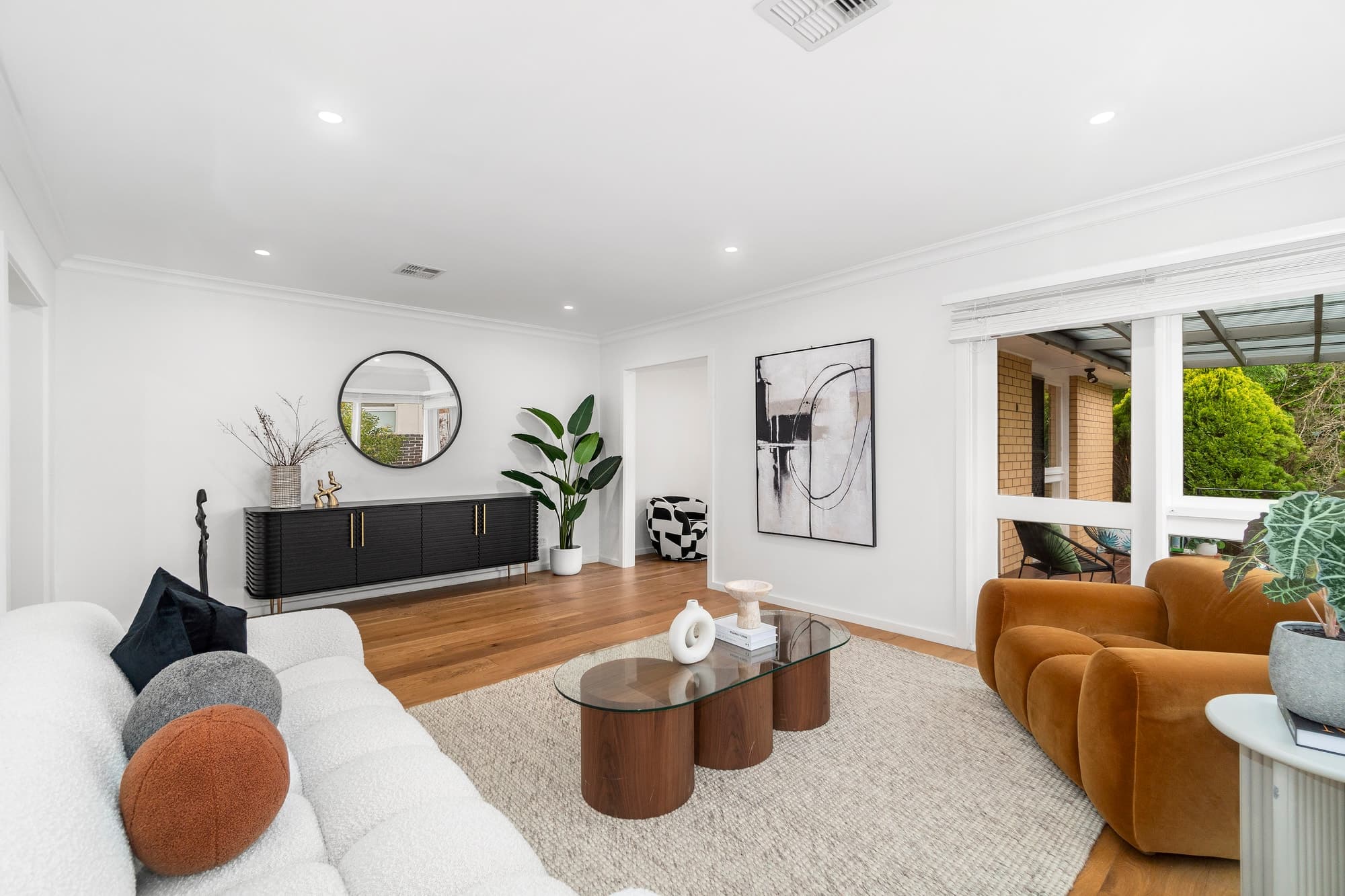 48 Blackburn Road, Doncaster East - Thumbnail 4