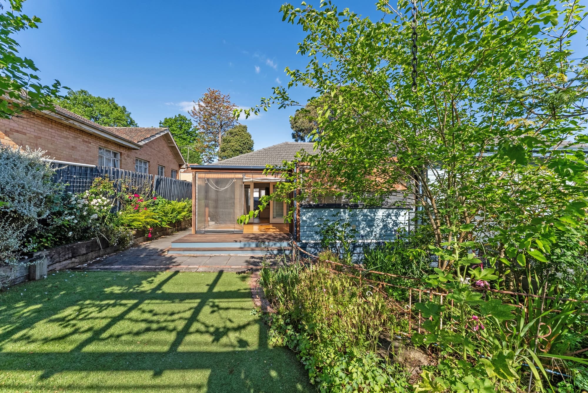 1/295 Springvale Road, Nunawading - Thumbnail 2