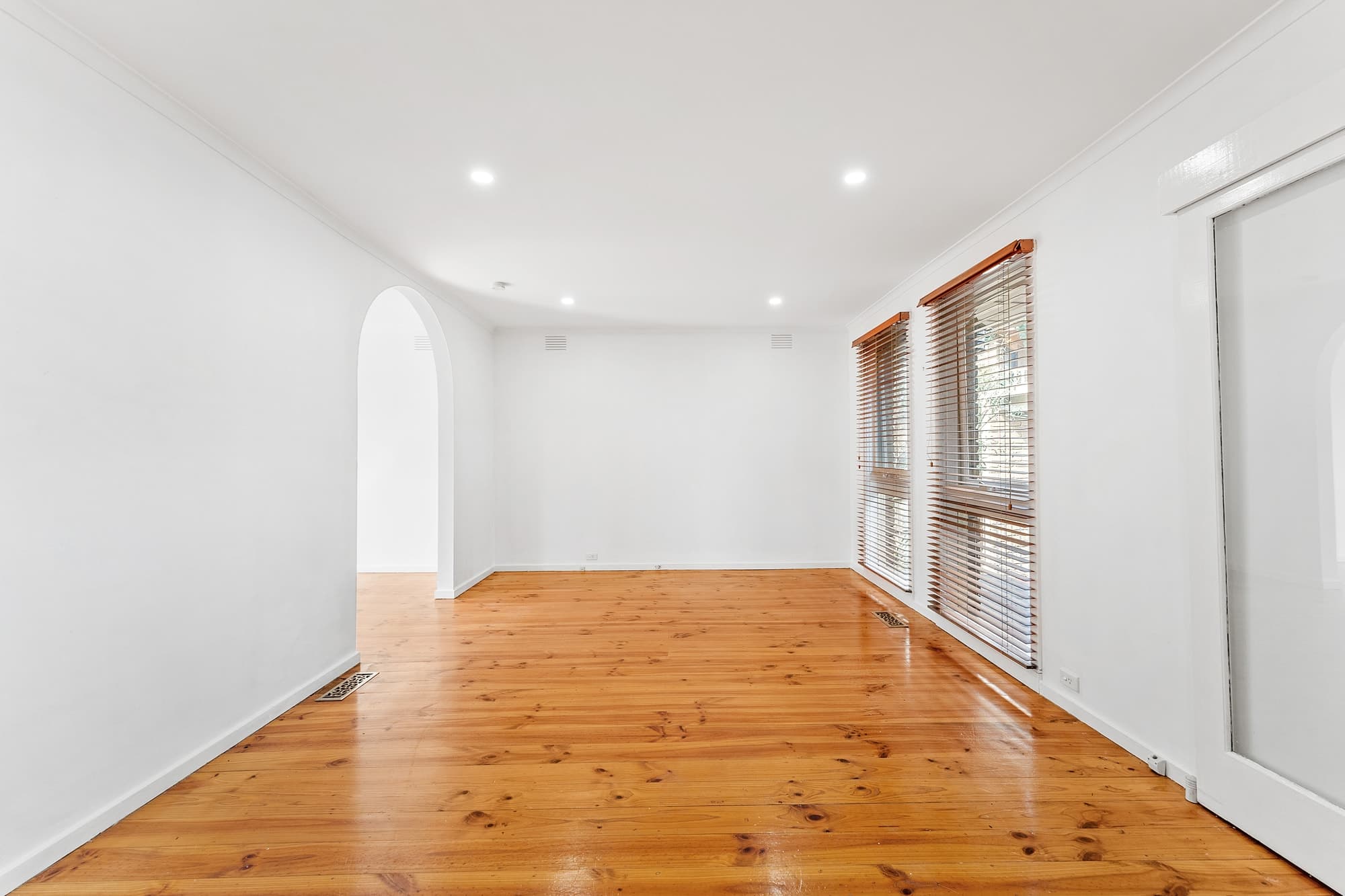 17 Narallah Grove, Box Hill North - Thumbnail 4