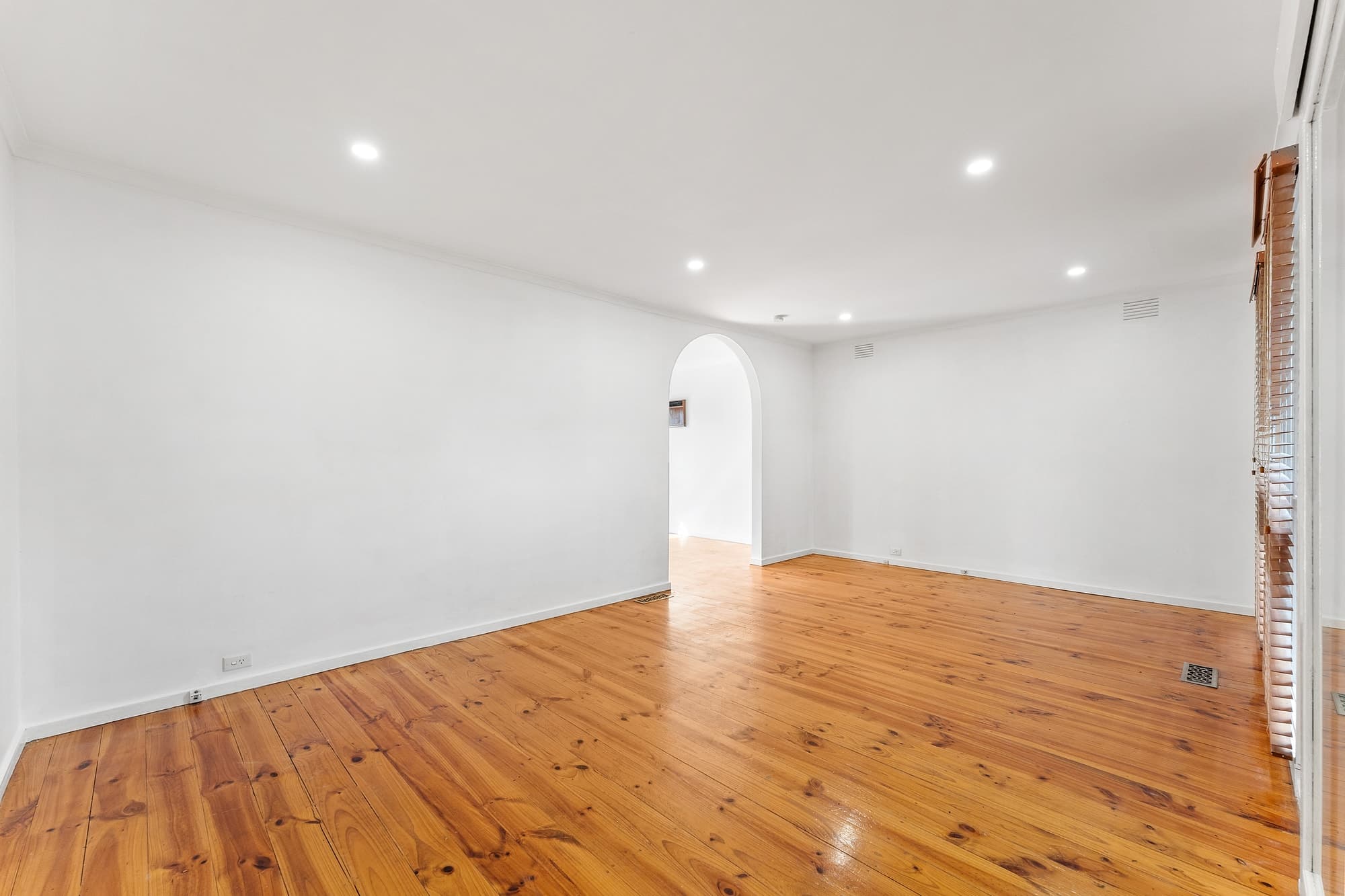 17 Narallah Grove, Box Hill North - Thumbnail 6