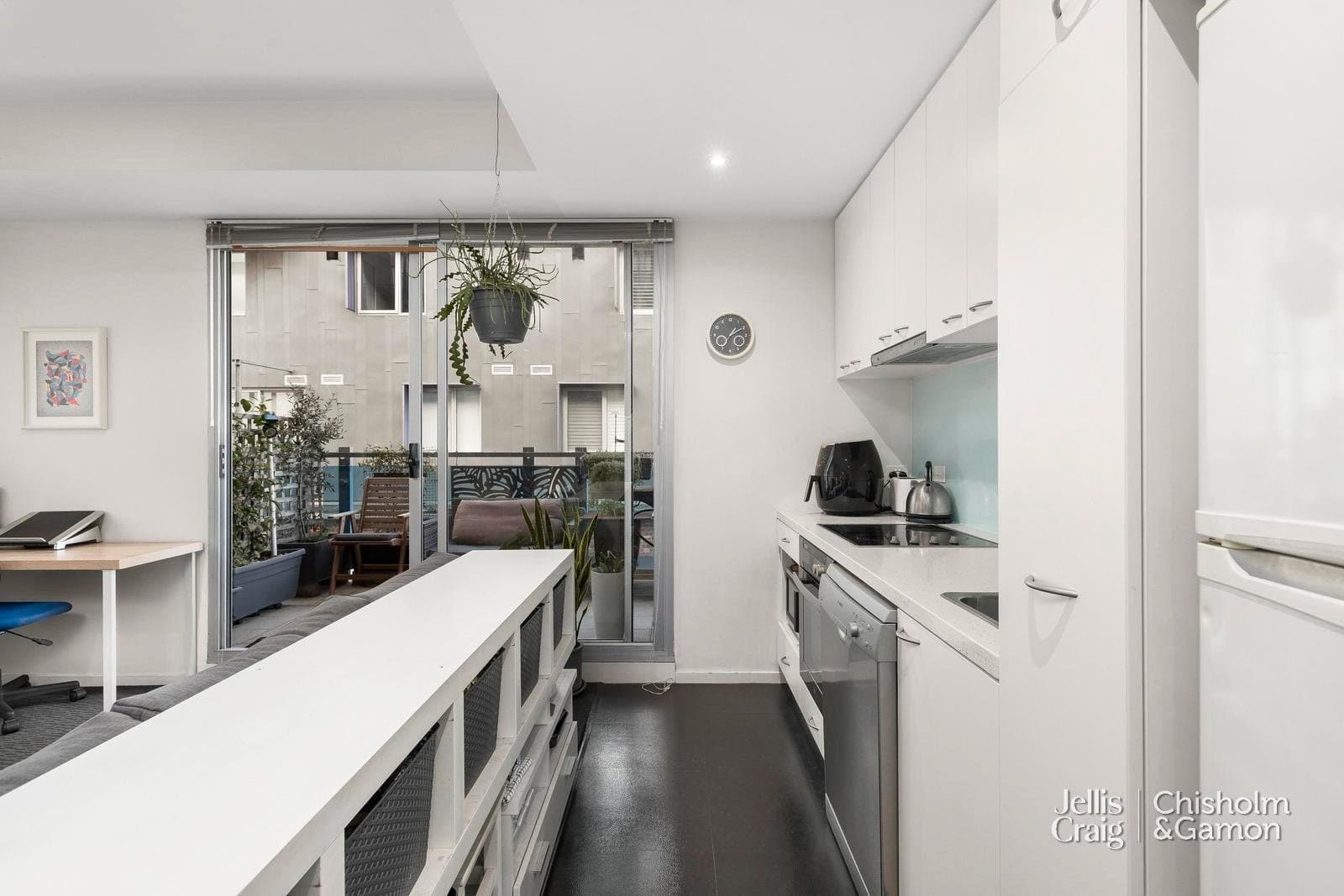 305/52 Dow Street, Port Melbourne, Port Melbourne - Thumbnail 3
