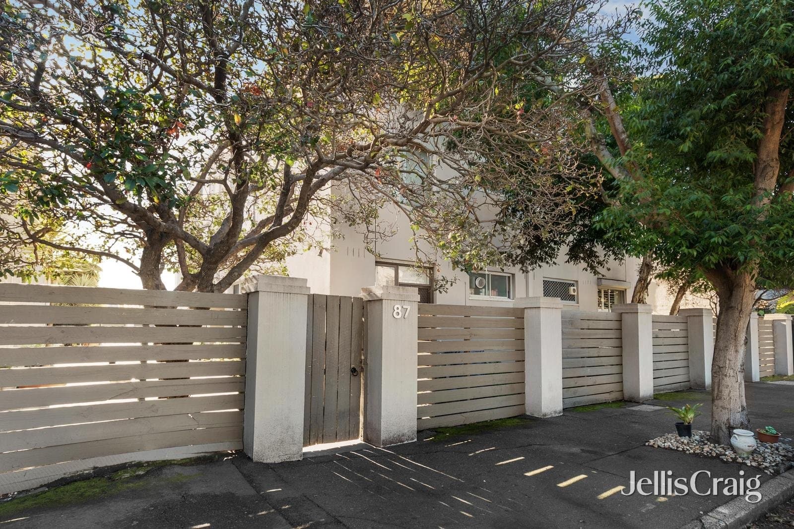 6/87 Ross Street, Port Melbourne, Port Melbourne - Thumbnail 2