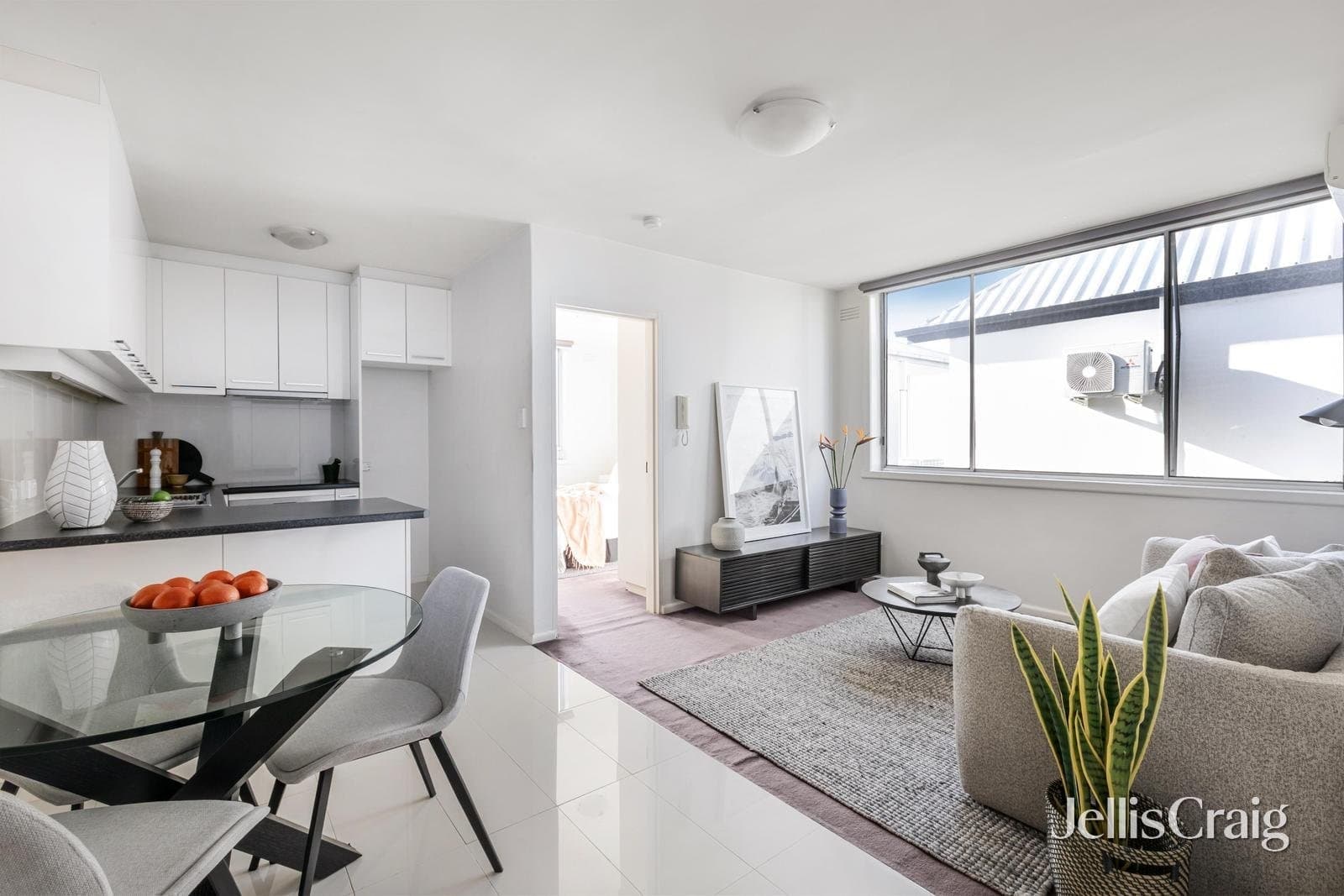 6/87 Ross Street, Port Melbourne, Port Melbourne - Thumbnail 3