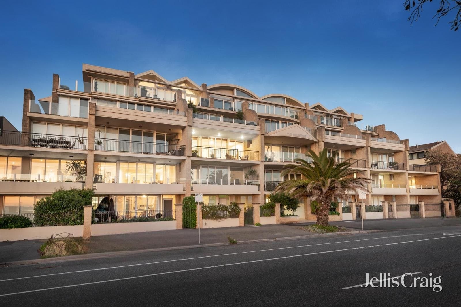 11/156 Beaconsfield Parade, Albert Park, Albert Park - Image 1