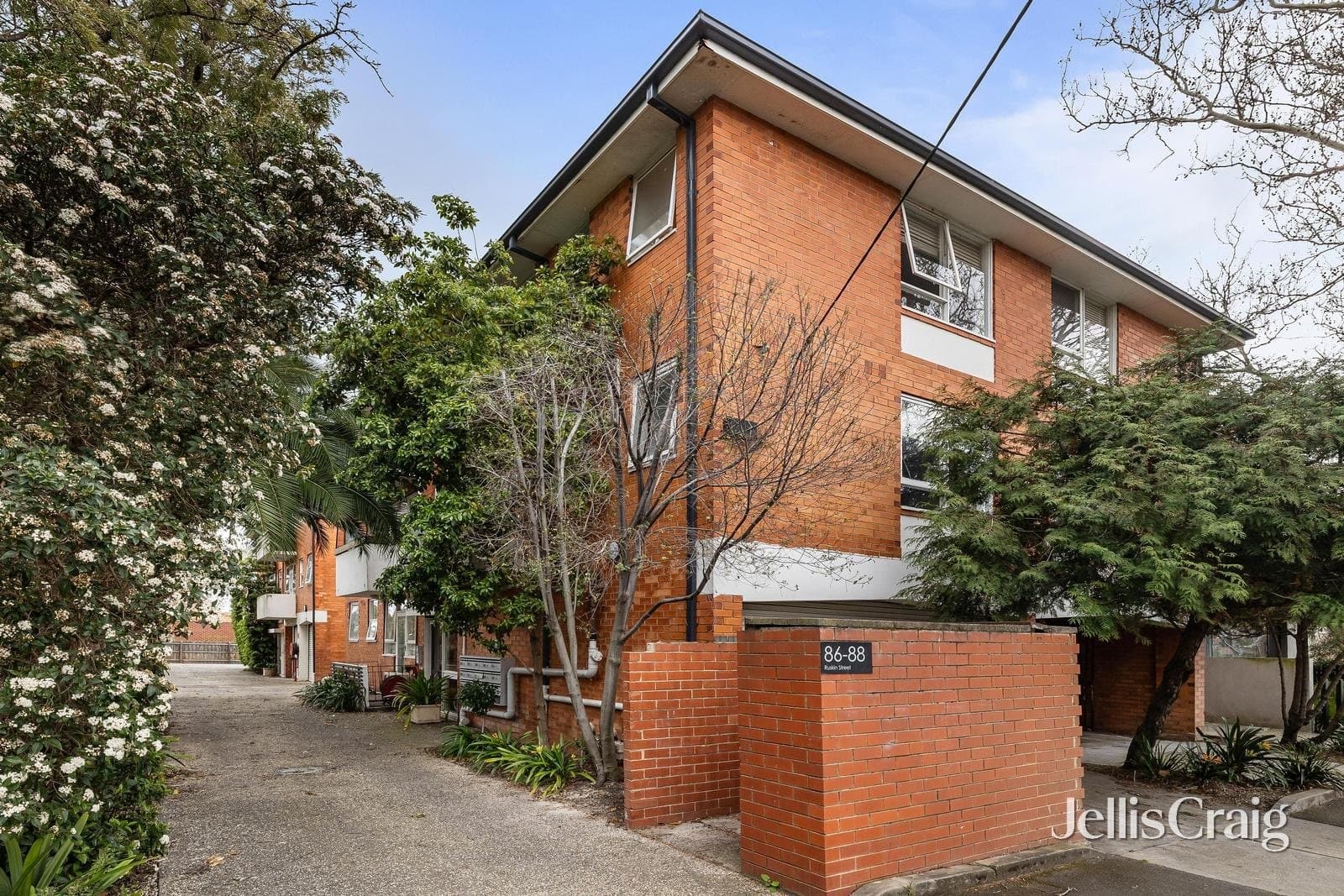 13/86 Ruskin Street, Elwood, Elwood - Thumbnail 2