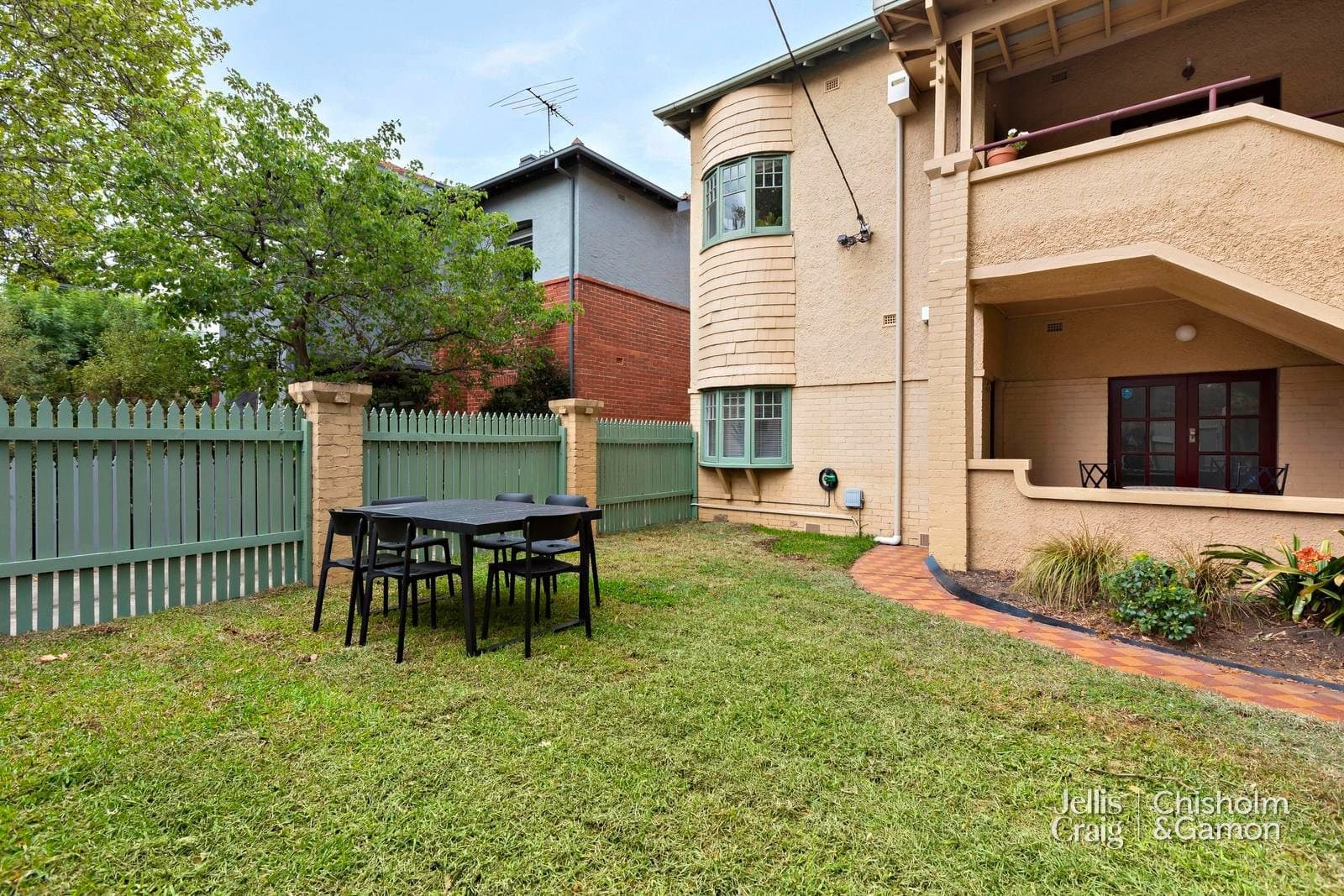 1/5 Beach Avenue, Elwood, Elwood - Thumbnail 2
