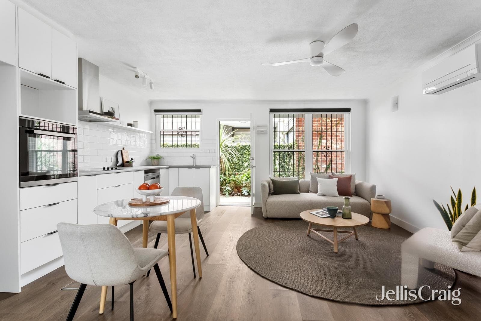 2/24-30 Raglan Street, South Melbourne, South Melbourne - Thumbnail 3