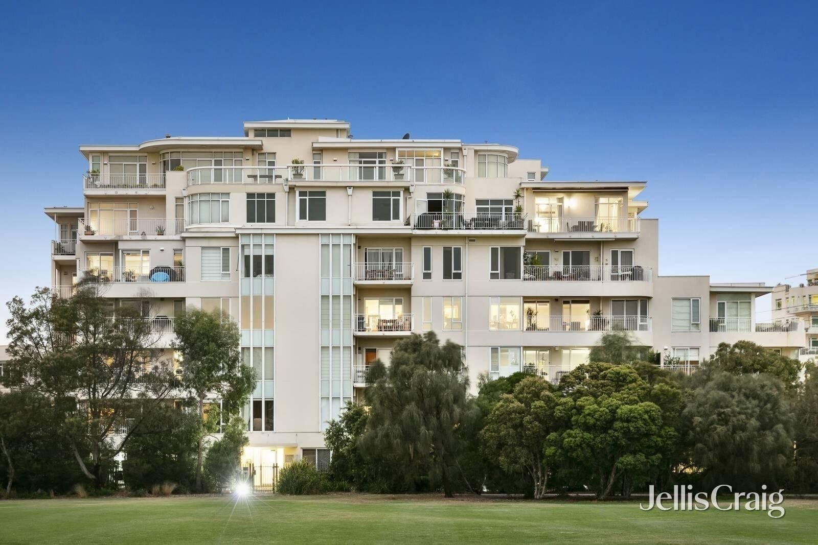 18/15 Liardet Street, Port Melbourne, Port Melbourne - Image 1
